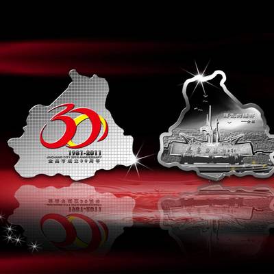 定制纪念章 企业礼品市场分析与纯银徽章厂家选择指南